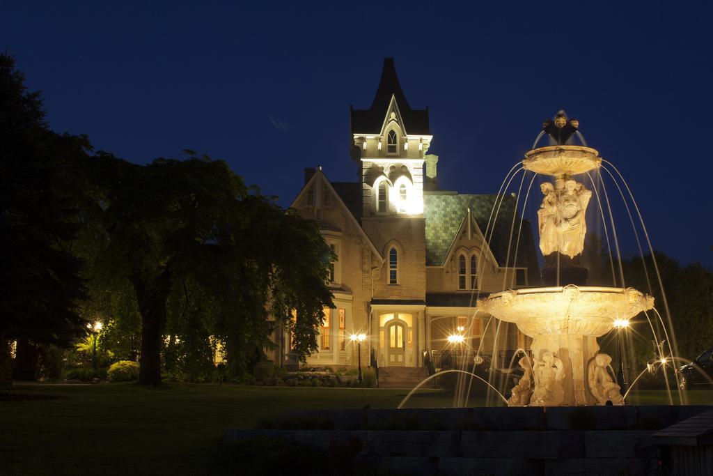 Elm Hurst Inn & Spa Ингерсолл Экстерьер фото