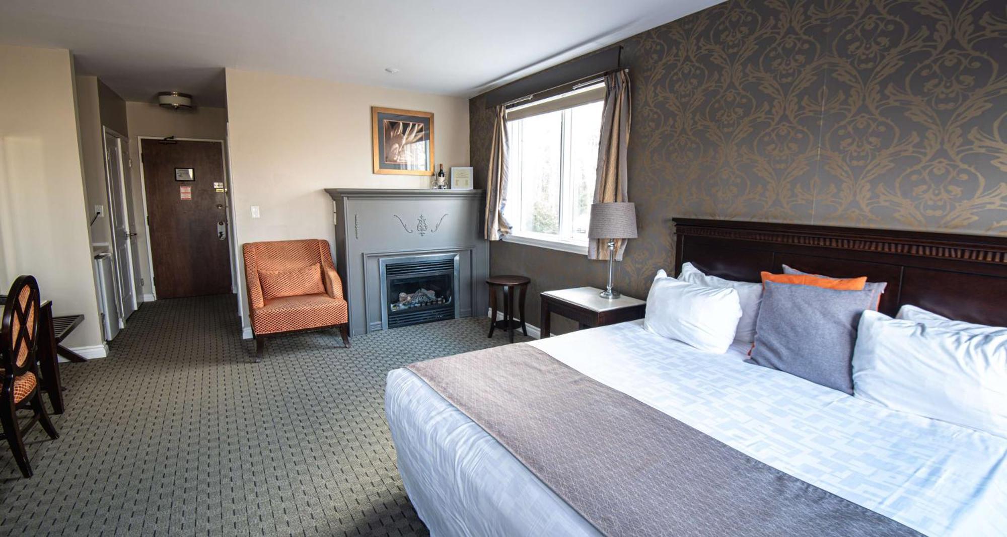Elm Hurst Inn & Spa Ингерсолл Экстерьер фото